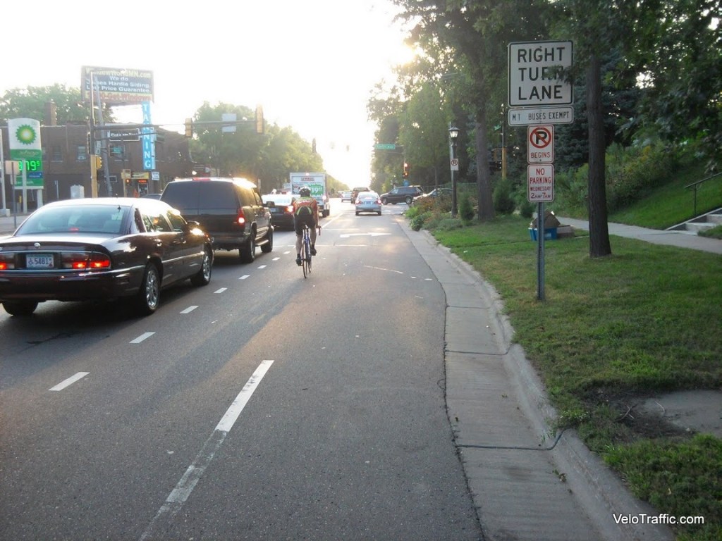 Study: Cyclists Don’t Break Traffic Laws Any More Than Drivers Do