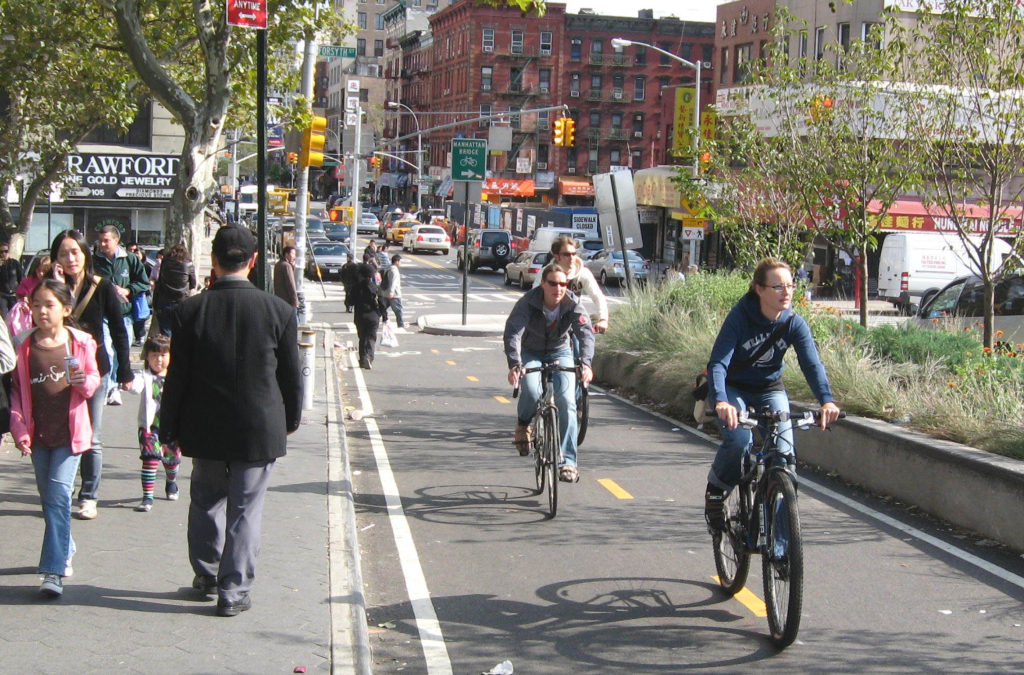 Separated Bike Lanes Means Safer Streets, Study Says