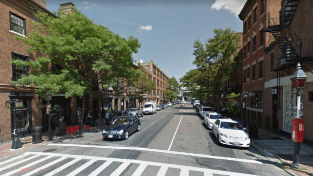 Boston Bike Counts Make the Case for Better Bike Lanes on Key Routes