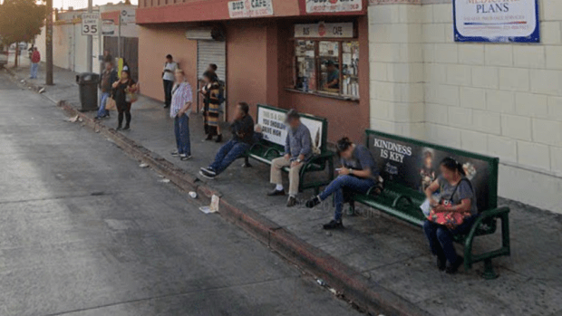 L.A. Should ‘Al Fresco’ Its Bus Stops