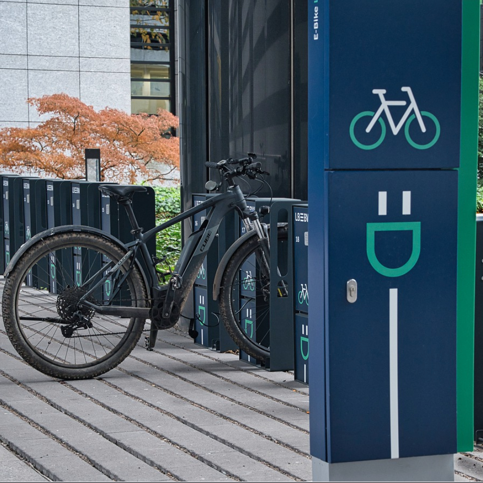 An American Buys an E-Bike Every 52 Seconds