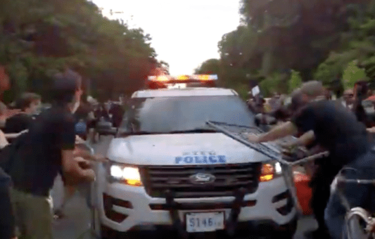 Cops Who Rammed Squad Cars into Protesters Should be Charged, Says Oversight Agency 