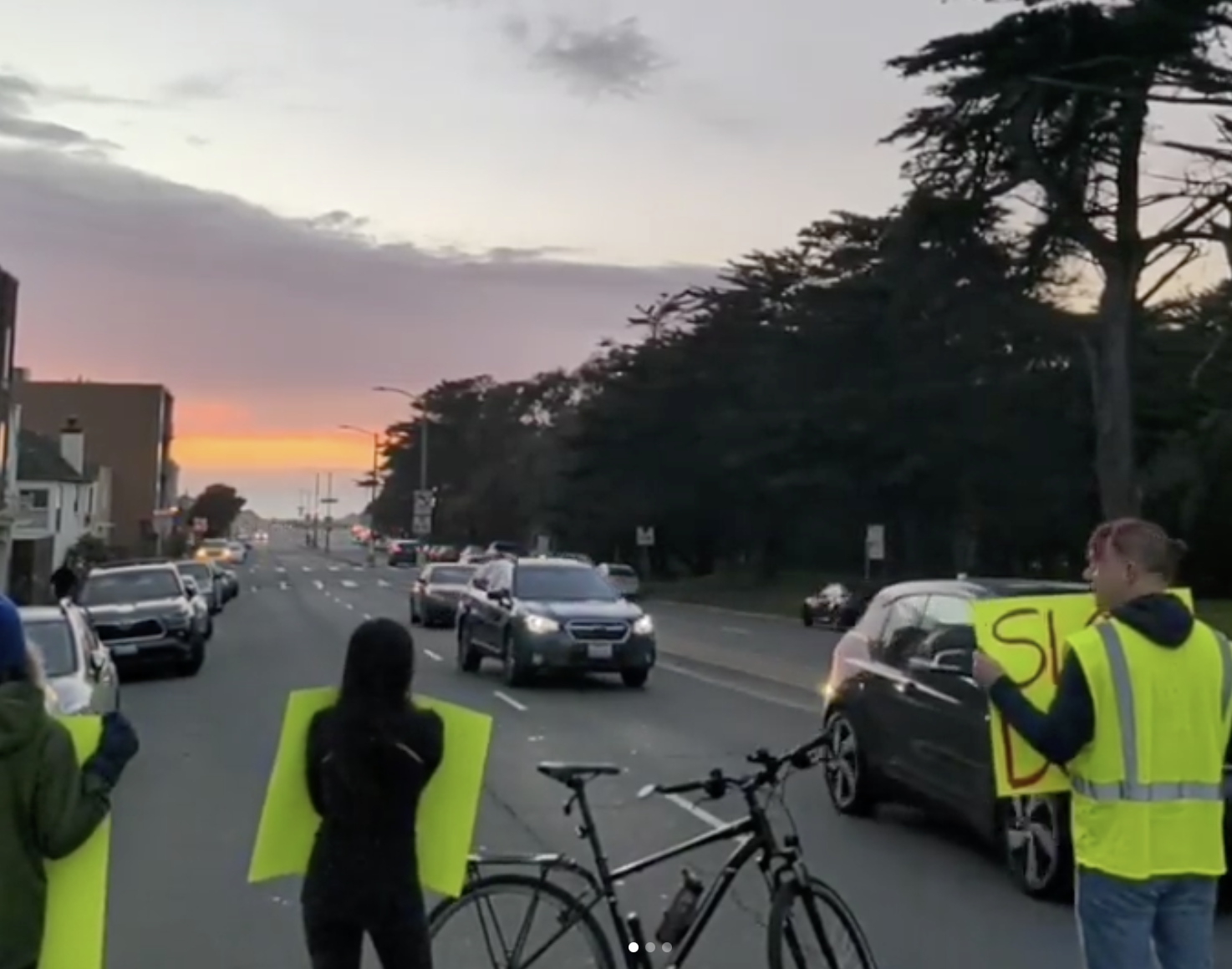 A 'Vision Zero Vigil' at Lincoln/46th. Photo: Safe Street Rebel