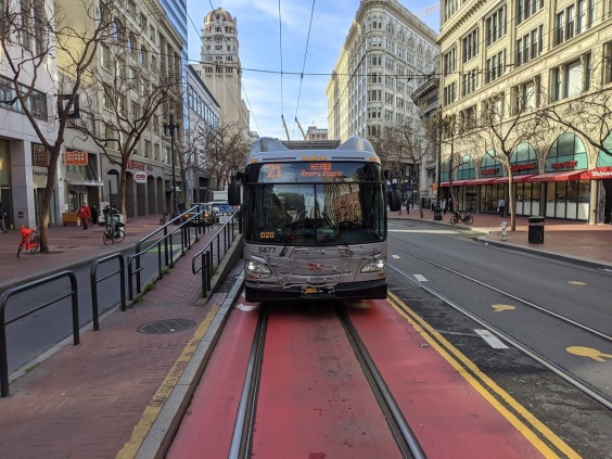 Study: Trolley Buses with Batteries are the Best Path to Zero Emissions