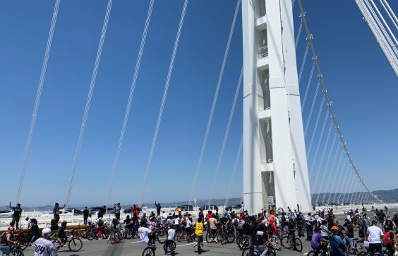 Bicyclists Take Over the Oakland Bay Bridge