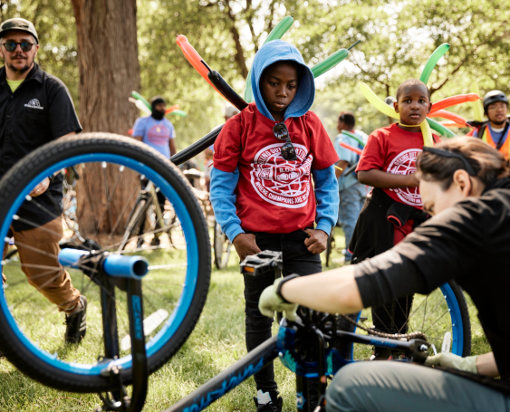 Why Chi. Equity Advocates Are Teaching People to Fix E-Bikes
