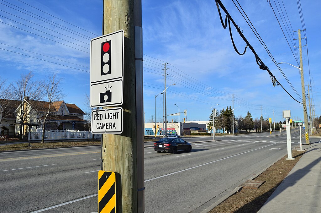 Op-Ed: Why It’s So Hard to Get a Simple Red Light Camera
