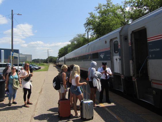 Amtrak’s New Chicago-Twin Cities Service Saw Strong Ridership in its First Month