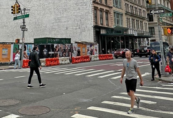 Modified ‘Jaywalking’ Repeal Passes NYC Council