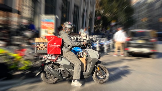 Close the ‘Instacart Loophole’: NYC Pols May Expand Minimum Wage to Grocery Delivery Workers