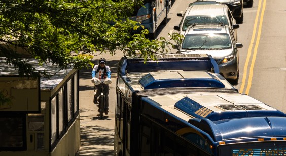 NYS Moves Ahead on Requiring Delivery Apps to Provide Insurance for Workers