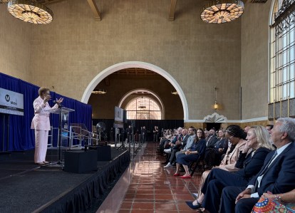 Los Angeles Mayor Wants Fare Free Transit, Bus Lanes